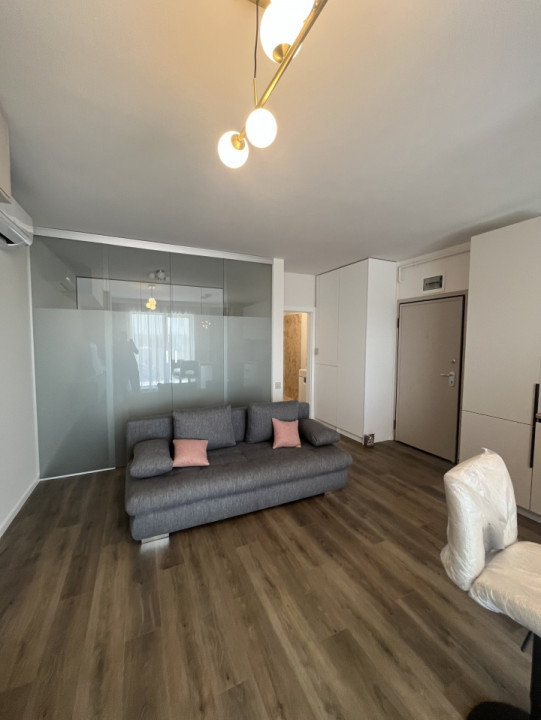Apartament 2 camere LUX, Bloc Nou, Garaj, zona Semicentrala 