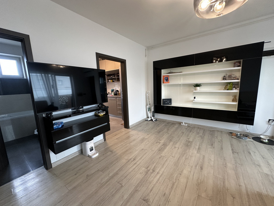 Apartament cu 3 camere | terasa circulara de 202 MP | Avram Iancu 