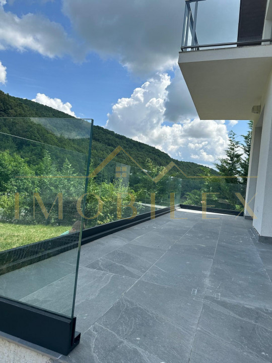 Casă de vânzare, mobilată lux, 4 camere , Salicea 