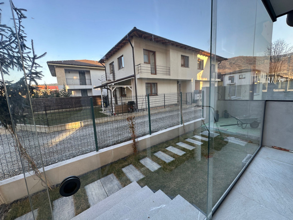 Apartament de lux cu 2 camere și curte  | Florești 