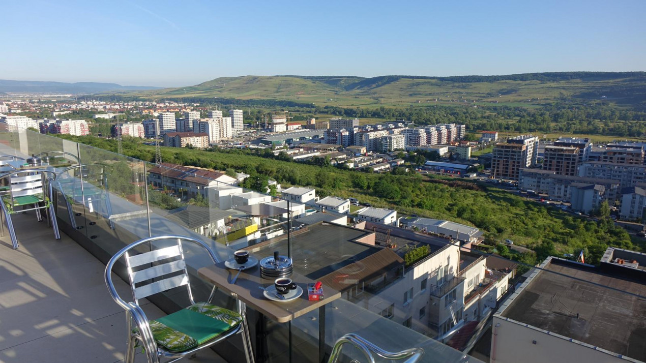 Apartament cu 3 camere | zona Vivo 