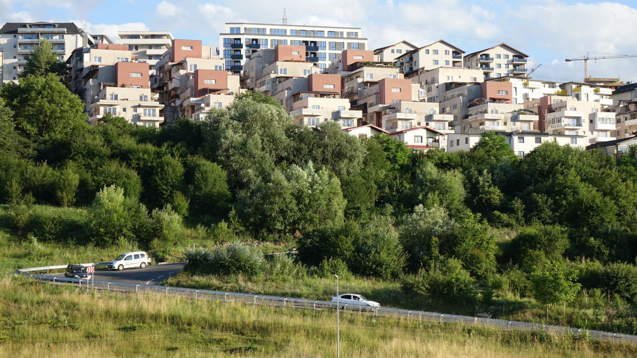 Apartament cu 3 camere | zona Vivo 