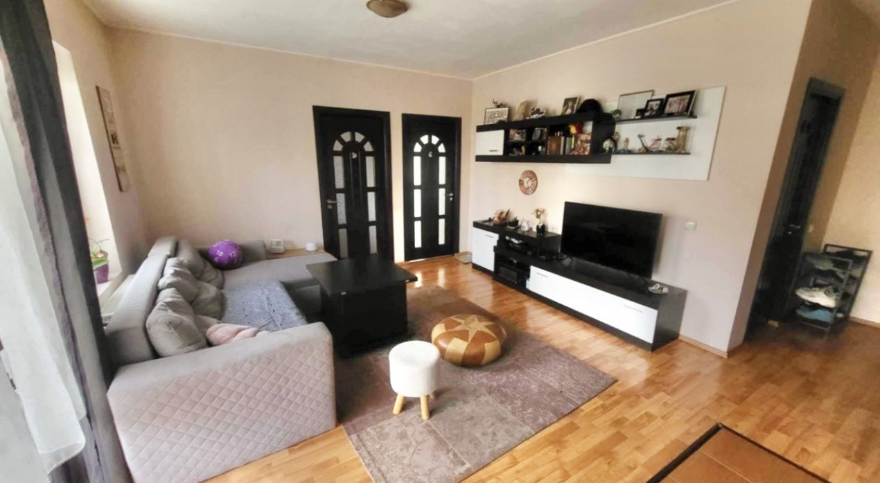 Apartament 3 camere, mobilat, zona Florilor
