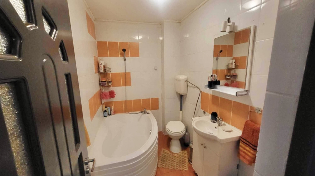 Apartament 3 camere, mobilat, zona Florilor