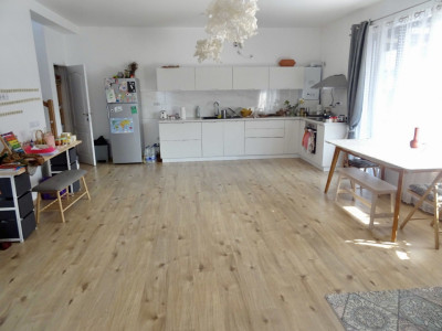 Casă individuală 4 camere, modern mobilată, zona Vivo