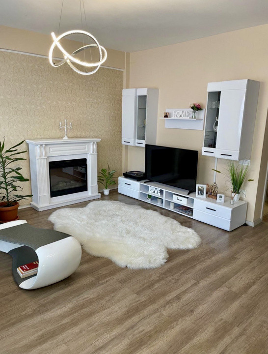 Apartament 3 camere spatios, modern mobilat, zona Subcetate 