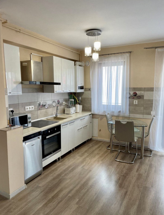 Apartament 3 camere spatios, modern mobilat, zona Subcetate 