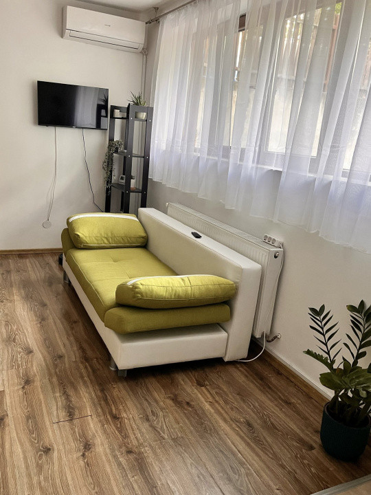 Apartament 3 camere de inchiriat, parcare, zona Dâmbul Rotund