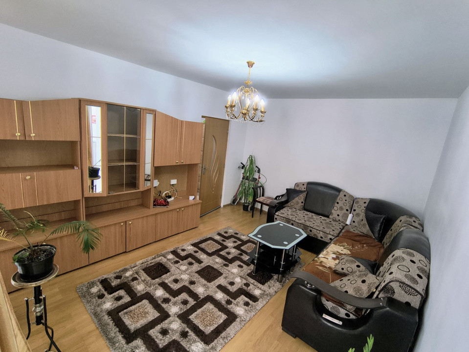 Apartament 3 camere, mobilat, utilat, zona Porii