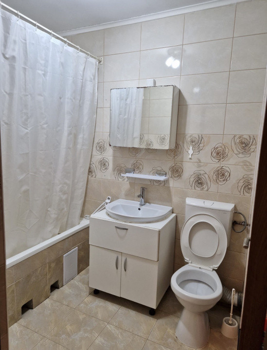 Apartament 2 camere decomandate, mobilat, parcare, zona Porii