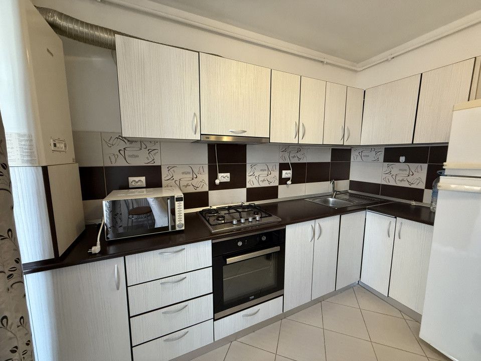 Apartament 2 camere decomandate, mobilat, parcare, zona Porii