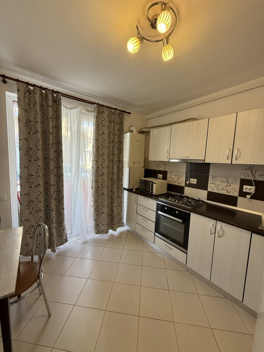 Apartament 2 camere decomandate, mobilat, parcare, zona Porii