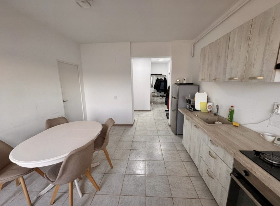 Apartament 2 camere decomandate, mobilat, parcare, zona Porii