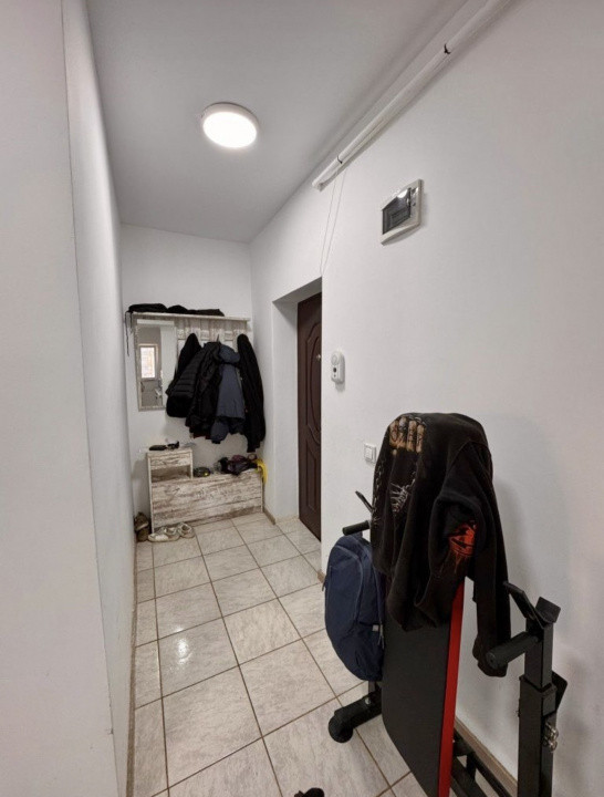 Apartament 2 camere decomandate, mobilat, parcare, zona Porii