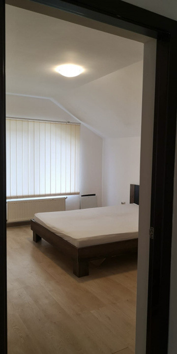 Duplex de închiriat, 3 camere, curte, 2 locuri parcare, zona Subcetate