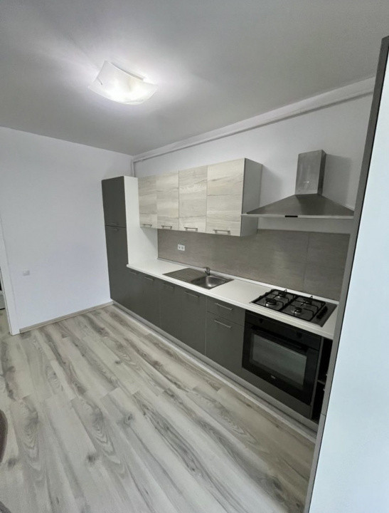 Apartament 2 camere decomandate, mobilat, zona New City, Eroilor