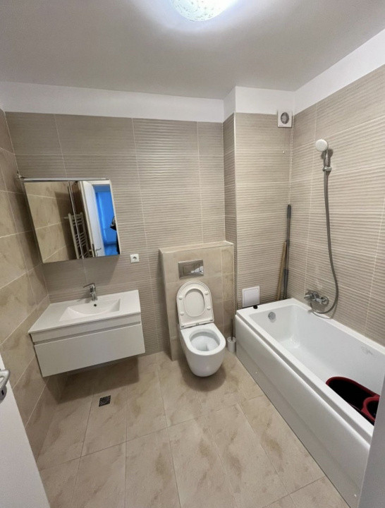 Apartament 2 camere decomandate, mobilat, zona New City, Eroilor