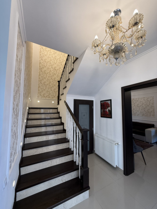 Casă tip duplex, 5 camere, 118mp, curte, zona Urusagului 