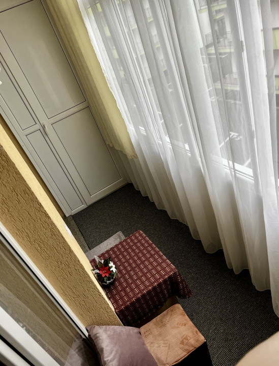 Apartament 1 cameră, mobilat, zona Porii