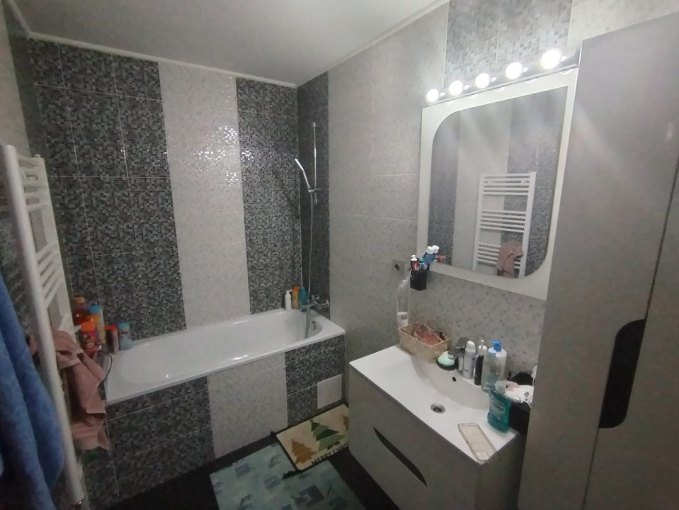 Apartament 3 camere, mobilat, zona Stejarului 