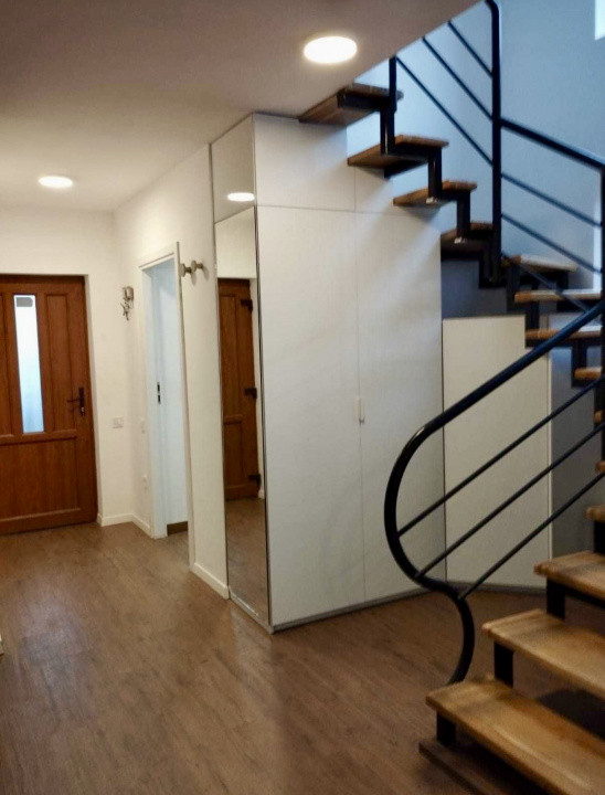 Casa 5 camere, FINISATA NOU, zona Parc Poligon/Cetatii 