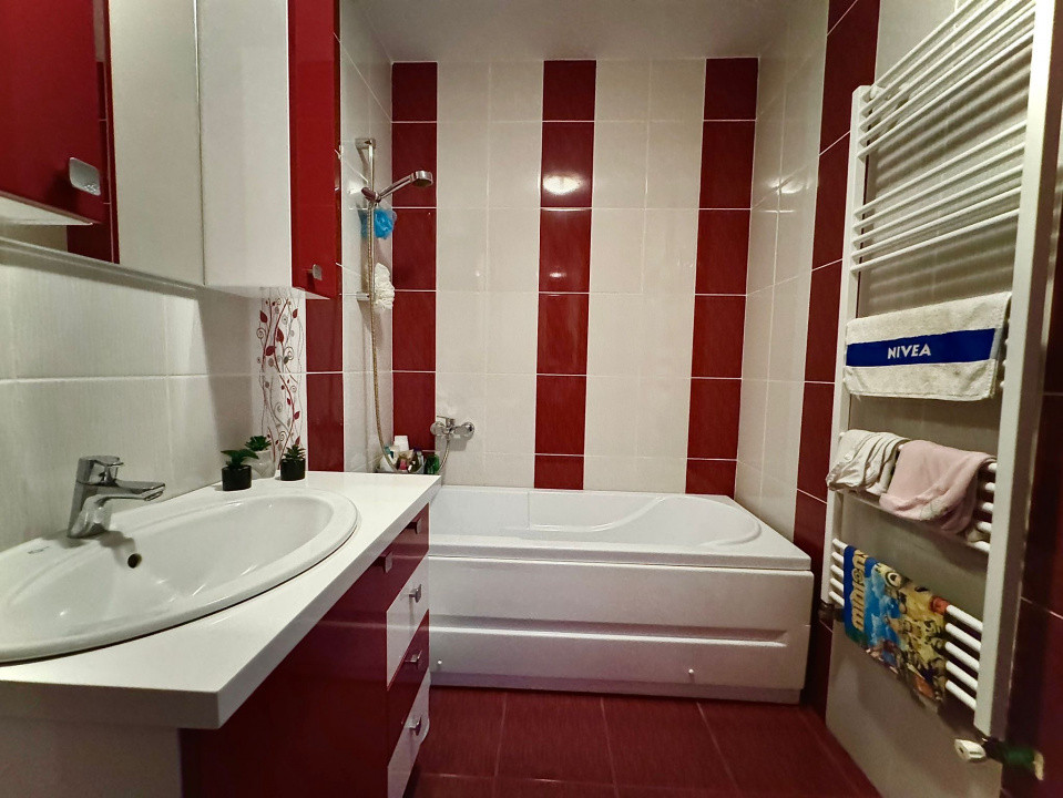 Apartament modern 3 camere, zona Stejarului 