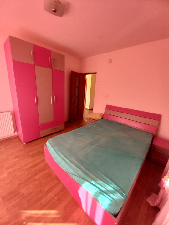 Casă individuală 200mp, 5 camere, pivniță, terasă, zona Florilor