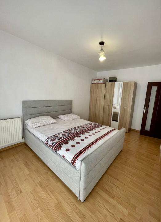 Apartament 3 camere, mobilat, zona Porii