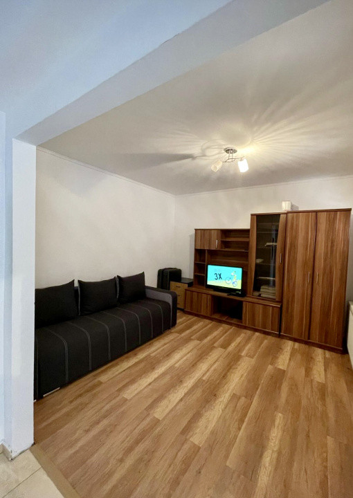 Apartament 3 camere, mobilat, zona Porii