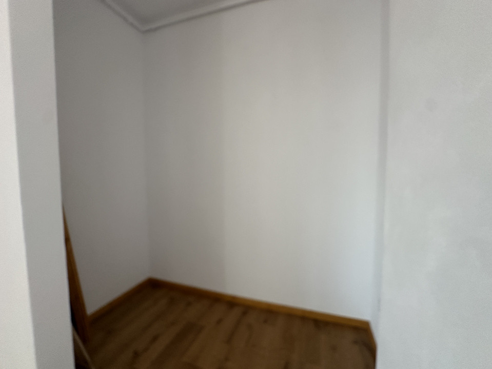 Apartament tip penthouse, zona Catanelor