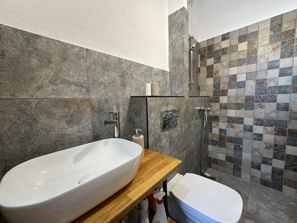 Apartament tip penthouse, zona Catanelor
