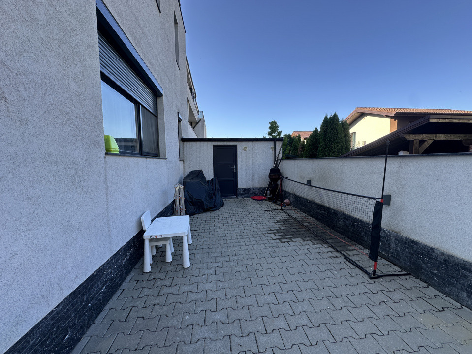 Apartament 4 camere, 100 mp gradina, zona Sub Cetate 