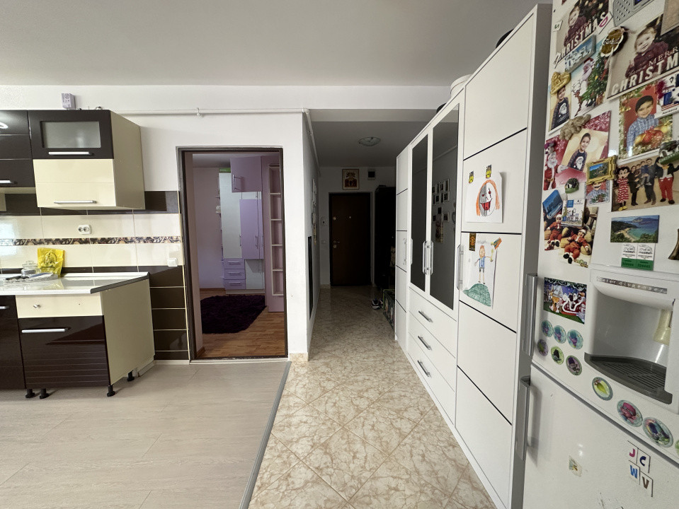 Apartament cu 2 camere l zona Florilor 