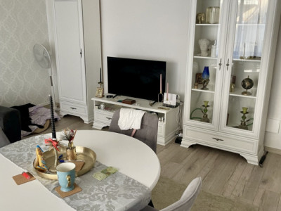 Apartament spațios 2 camere, zona Vivo