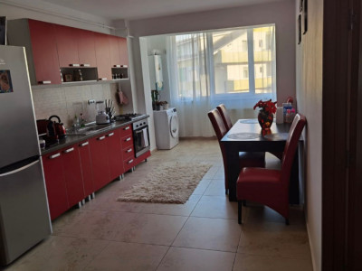Apartament cu 2 camere zona Florilor