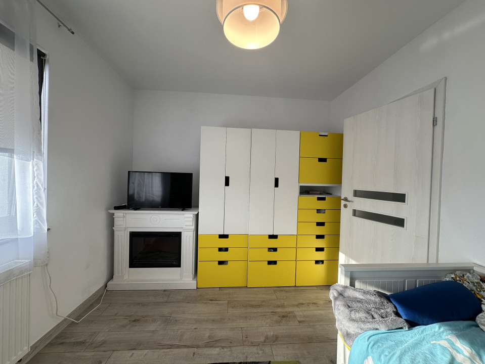 Apartament cu 3 camere si 2 bai - Zona Sub Cetate 