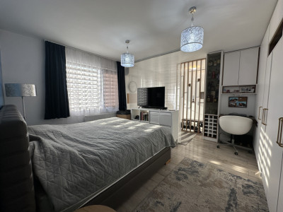 Apartament cu 3 camere si 2 bai - Zona Sub Cetate 