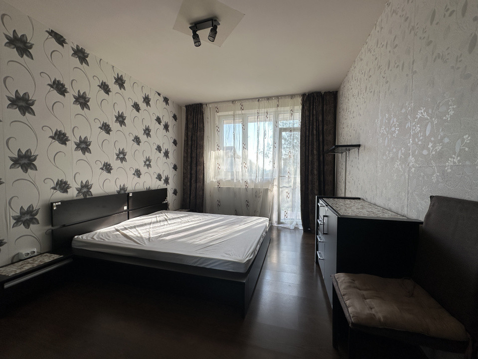 Apartament spatios 3 camere,  zona Tineretului