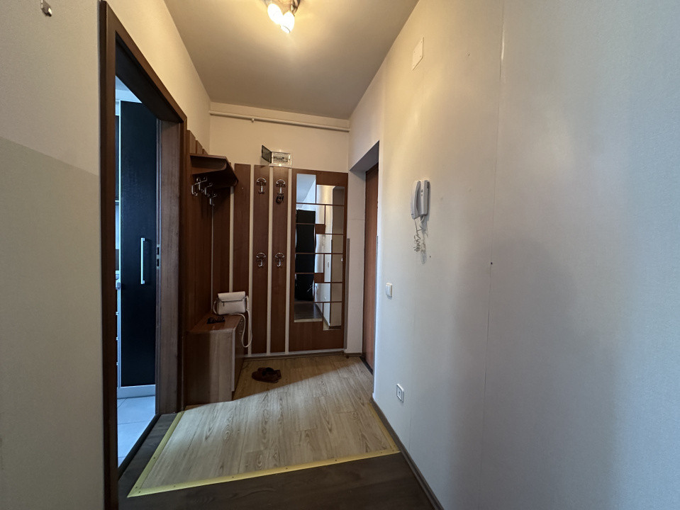Apartament spatios 3 camere,  zona Tineretului