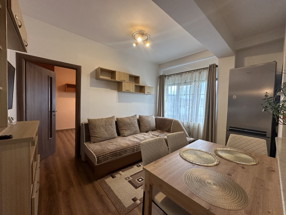 Apartament cu 3 camere și 2 băi - zona Parc Poligon