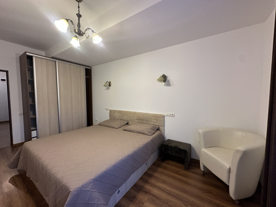Apartament cu 3 camere și 2 băi - zona Parc Poligon