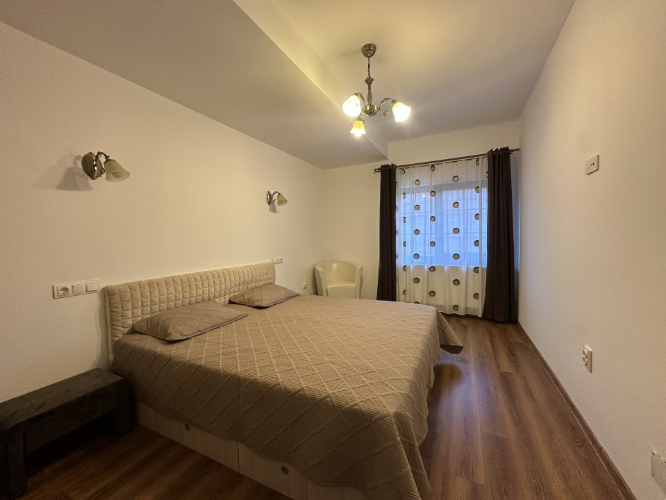 Apartament cu 3 camere și 2 băi - zona Parc Poligon