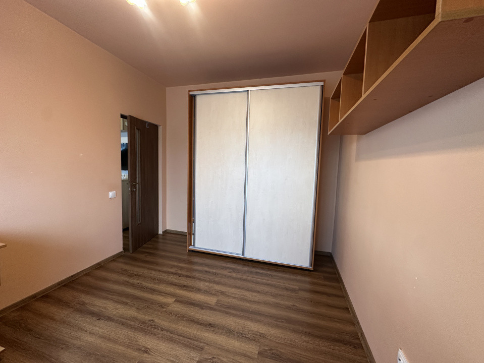 Apartament cu 3 camere și 2 băi - zona Parc Poligon