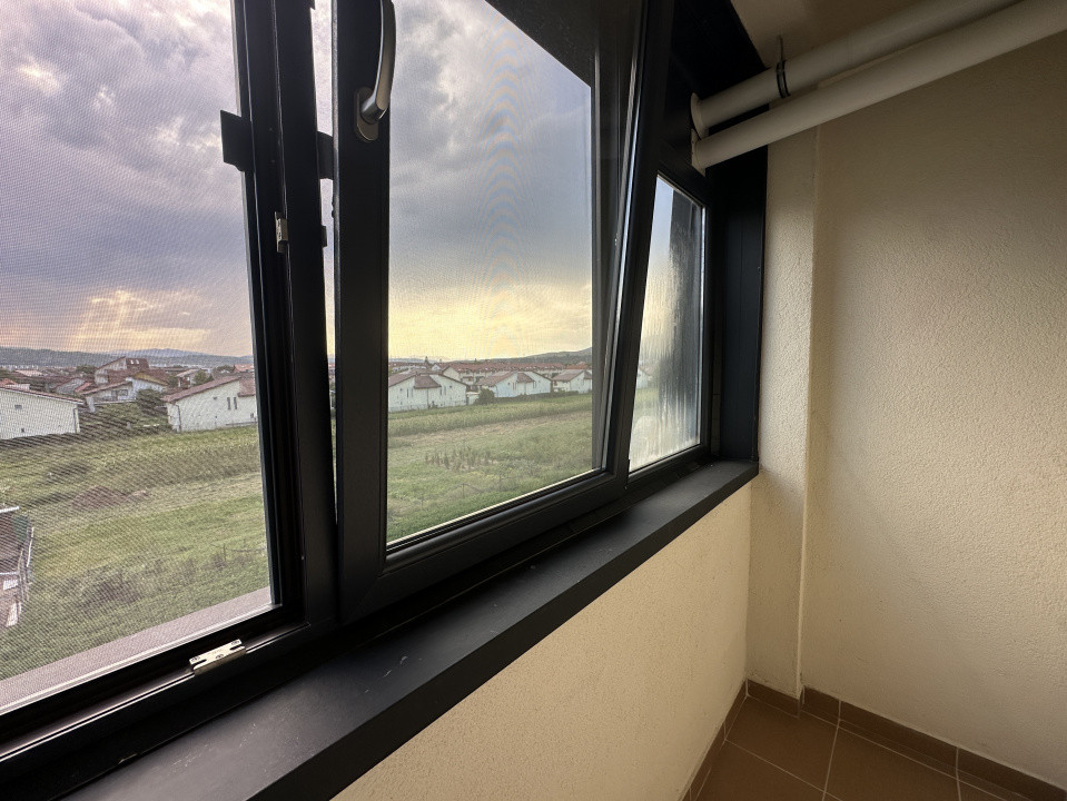 Apartament cu 3 camere și 2 băi - zona Parc Poligon