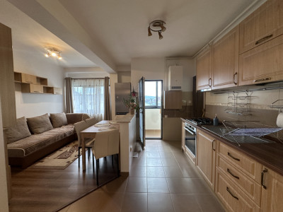Apartament cu 3 camere și 2 băi - zona Parc Poligon