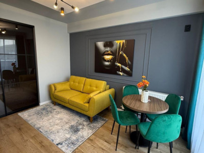 Apartament cu 3 camere - de LUX, bloc nou, terasa  - Zona Urusagului