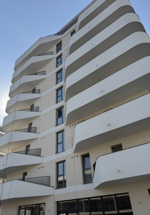 Apartament 2 camere, terasa, bloc nou, zona Eroilor 