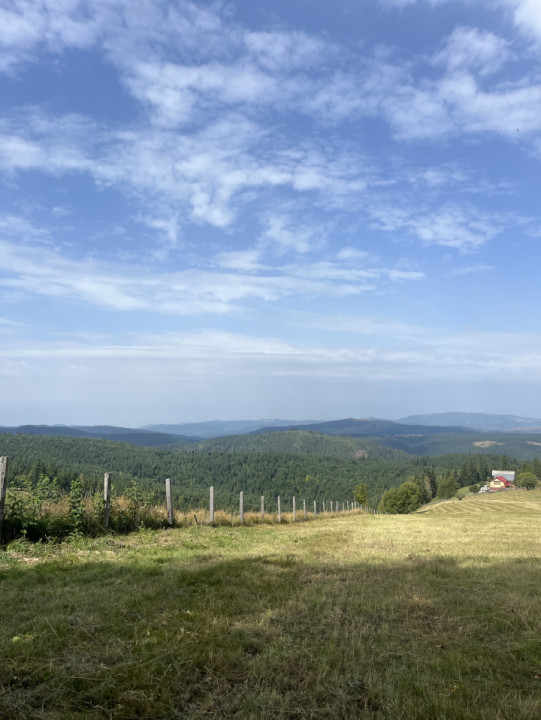 Teren de vânzare de 400 mp , în Mărișel, zona Pârtiei de Ski