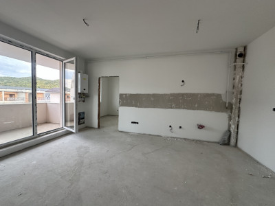 Apartament spațios semifinisat | bloc nou | zona Cetatii
