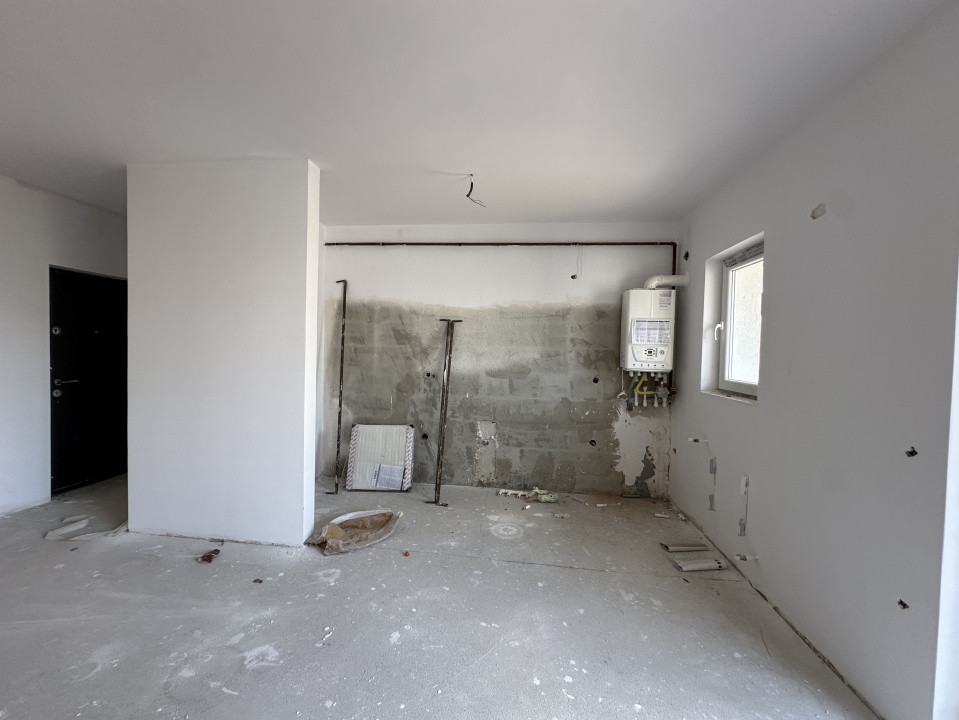 Apartament cu 4 camere pe 2 nivele plus terasa l SEMIFINISAT l Bloc Nou 